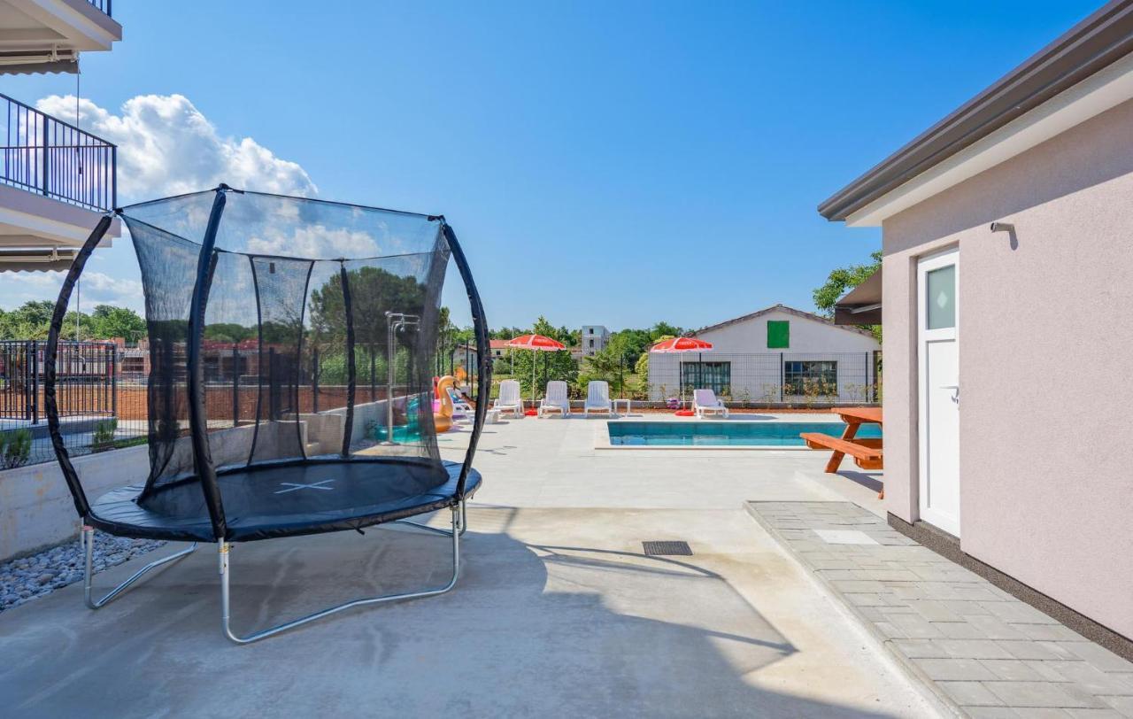 Apartmani Lucija Пореч Екстериор снимка