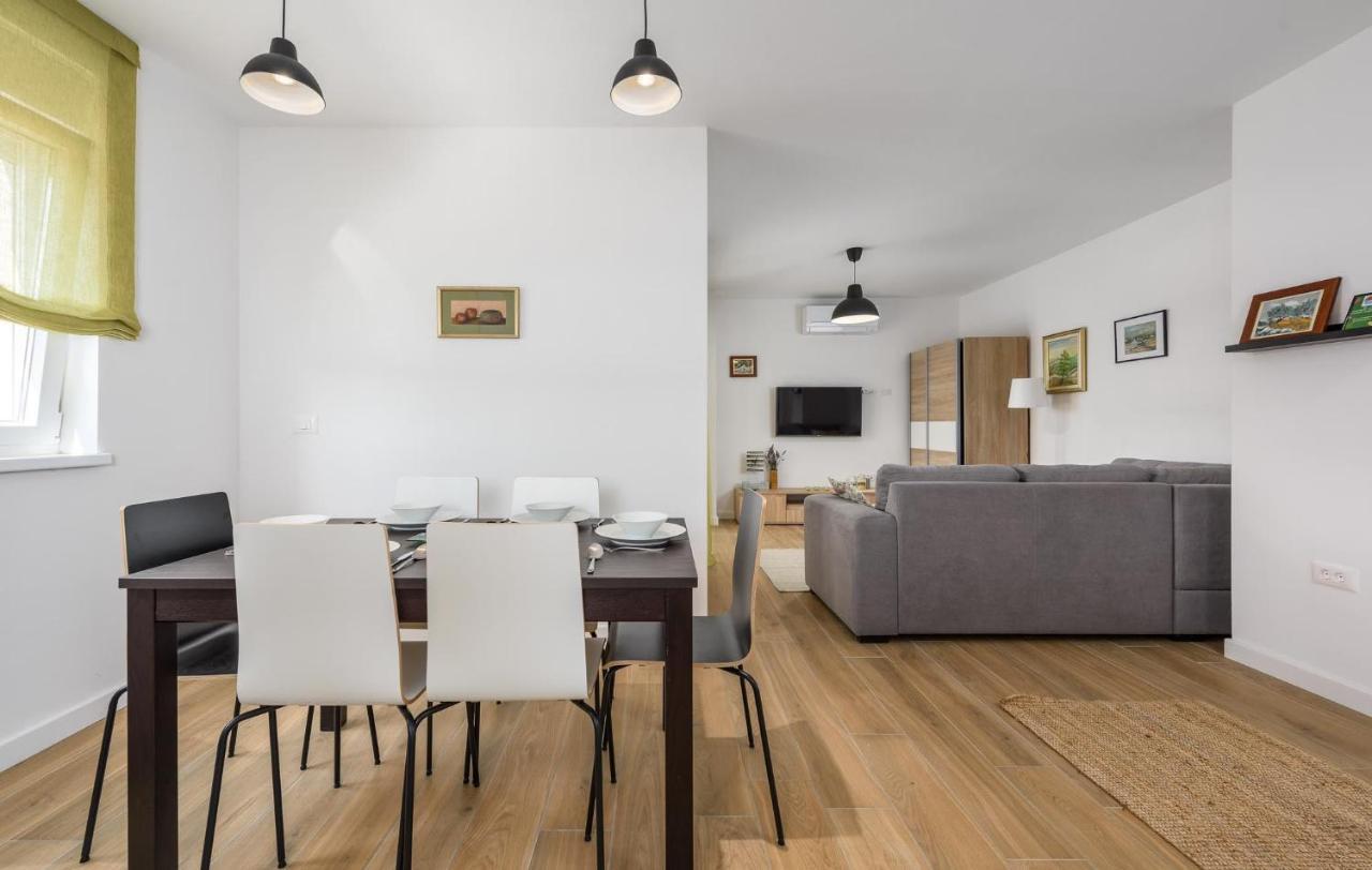 Apartmani Lucija Пореч Екстериор снимка