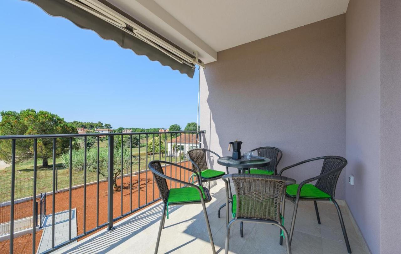 Apartmani Lucija Пореч Екстериор снимка