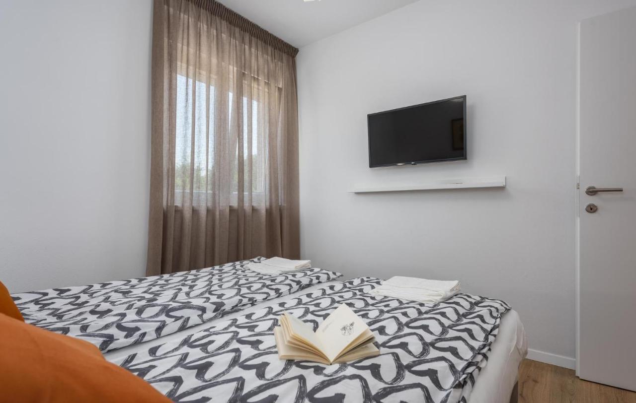 Apartmani Lucija Пореч Екстериор снимка