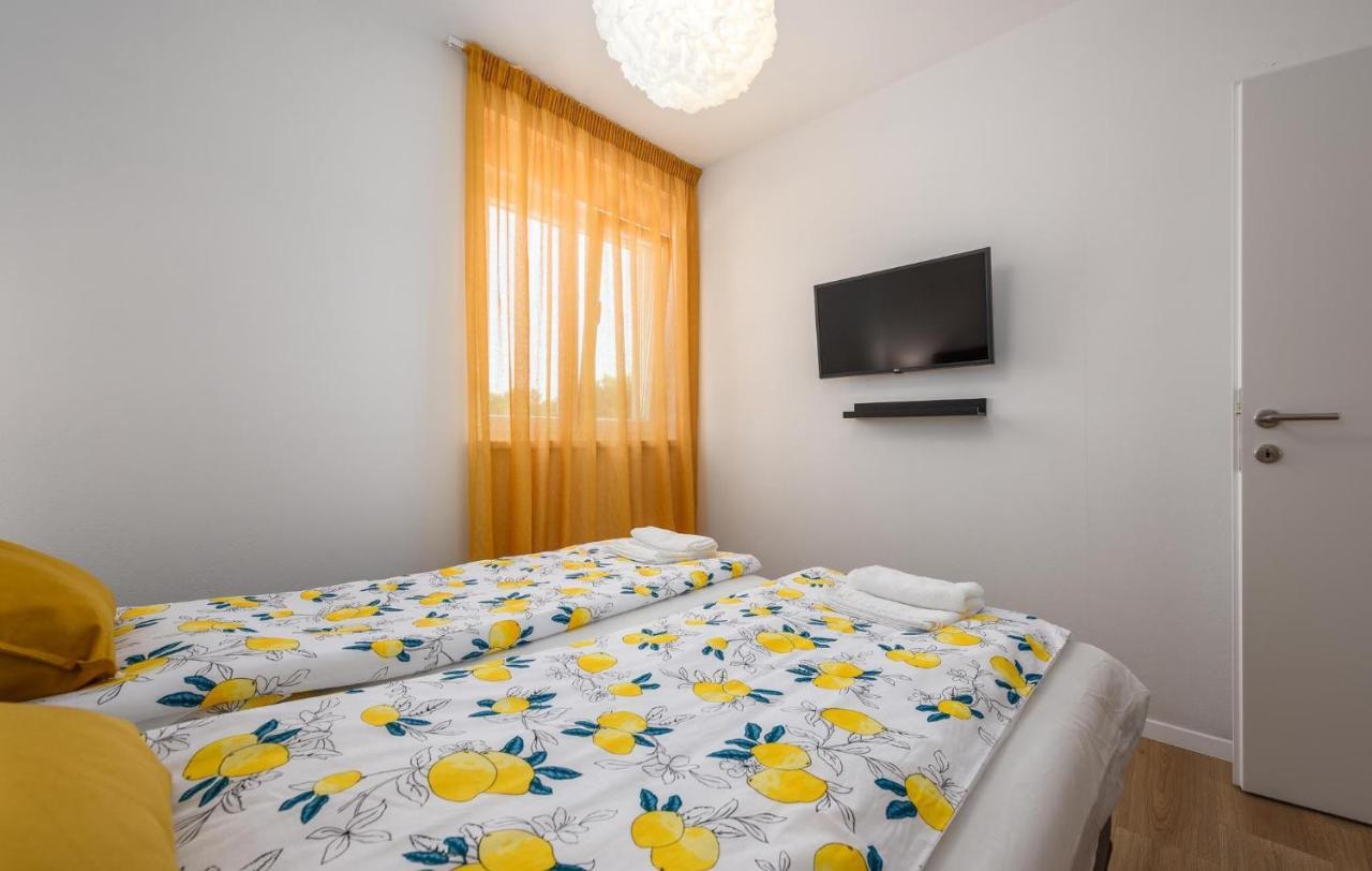 Apartmani Lucija Пореч Екстериор снимка