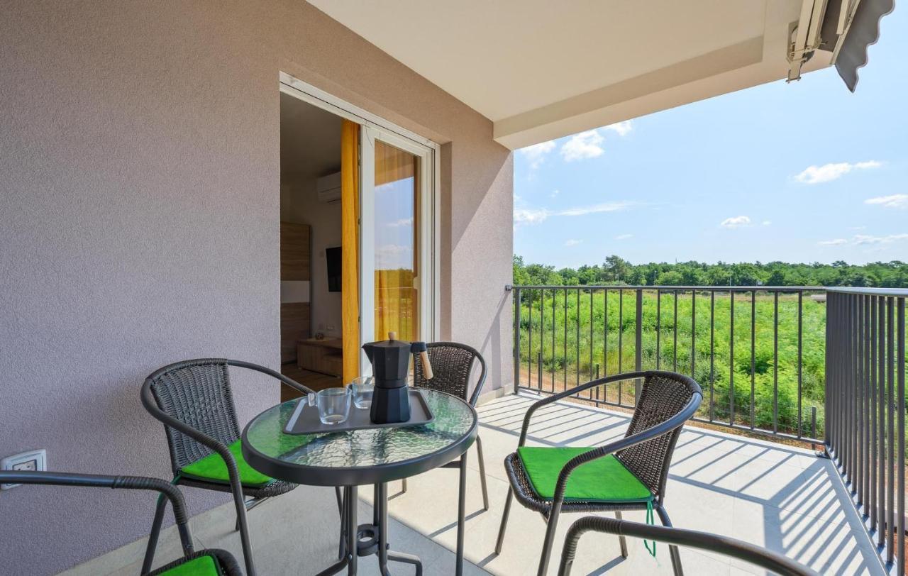 Apartmani Lucija Пореч Екстериор снимка