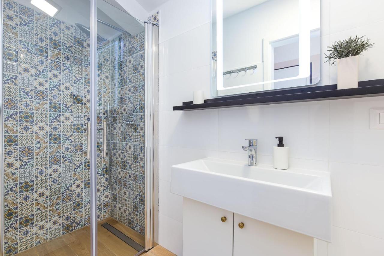 Apartmani Lucija Пореч Екстериор снимка
